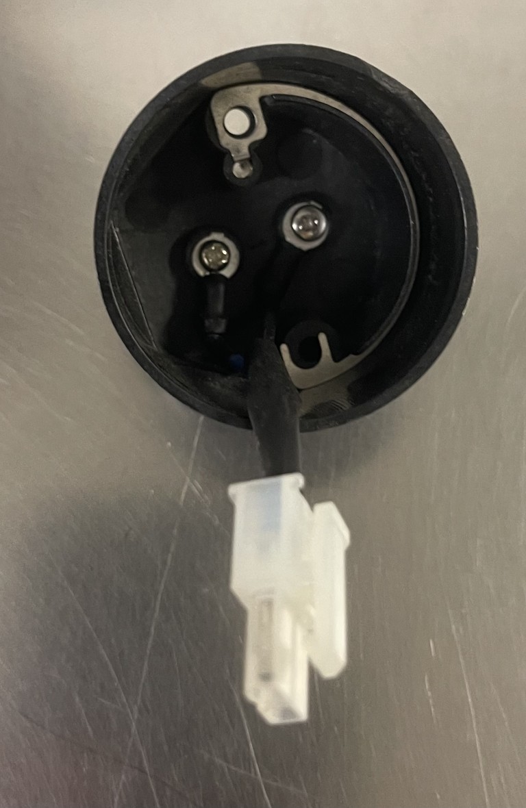 Q100XG END CAP POWER SIDE